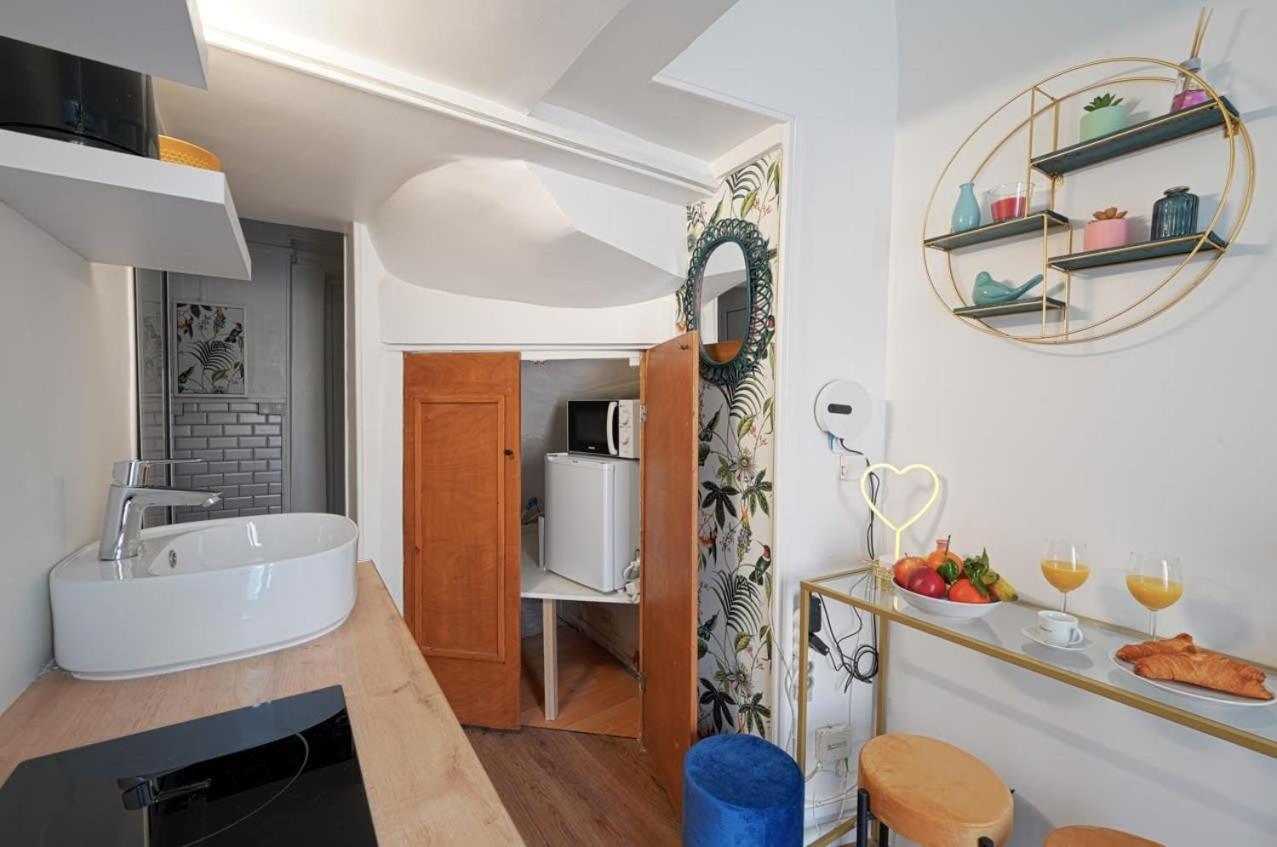 شقة Cosy Renovated Studio In Heart Of Marais, Best Area To Discover In باريس المظهر الخارجي الصورة