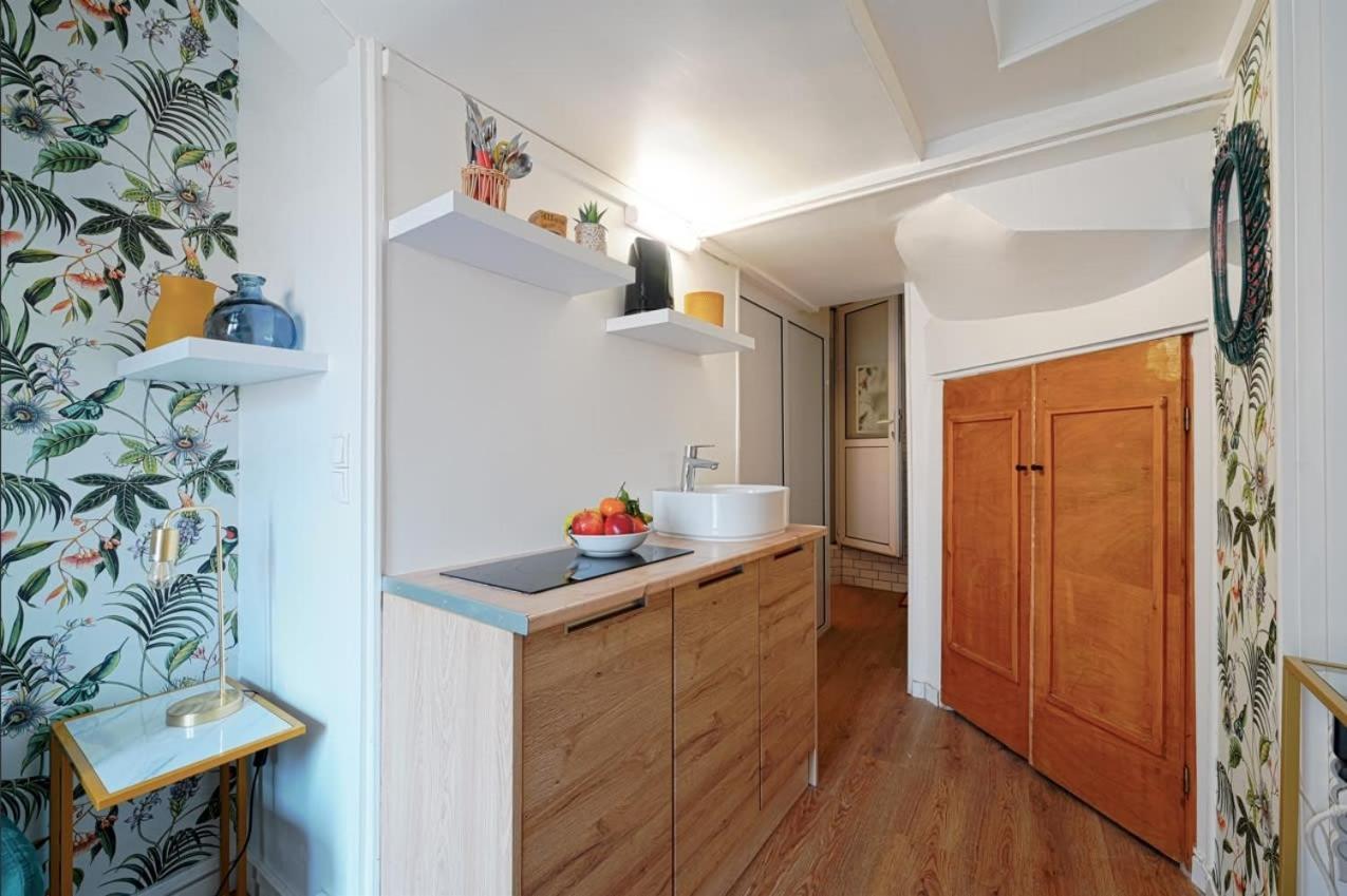 شقة Cosy Renovated Studio In Heart Of Marais, Best Area To Discover In باريس المظهر الخارجي الصورة