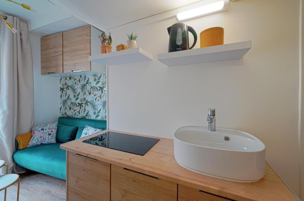 شقة Cosy Renovated Studio In Heart Of Marais, Best Area To Discover In باريس المظهر الخارجي الصورة